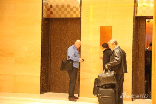 ,Apple,Google,Microsoft,并购重组,Facebook,社交,【早报】玩神秘！鲍尔默低调访华几小时，密会杨元庆