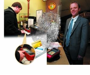 ,互联网,美国首试指 纹认证付款