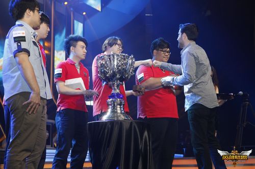 13698250814971.jpg ,腾讯,网络游戏,媒体人,极客,从业者,全明星落幕LOL或为中国电竞崛起最后的希望