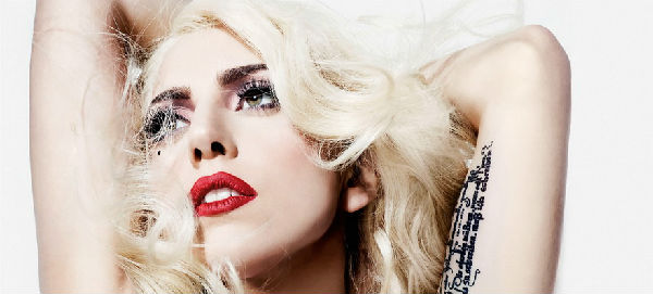 10-08-48-19.jpg ,人人,Facebook,网页游戏,新浪,为何人人网不能走出校园圈子?