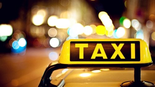 90897945.jpg ,媒体人,首批官方打车软件正式上线