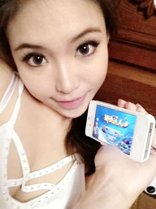 ,极客,智能手机,[多图] 微博掀宅女自拍热潮 《捕鱼达人》妹纸合集领衔手游玩家