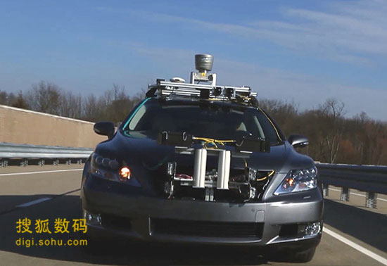 ,平板电脑,3D打印,人人,Google,CES2013酷品盘点：机械蜘蛛 虚拟雕刻 3D打印