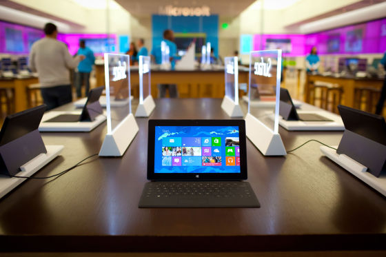 ,平板电脑,Microsoft,Apple,Amazon,纽约 时报：Windows 8未能拉动PC销量增长