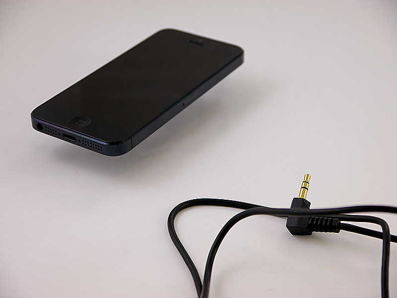 rdn_515a49db16e69.jpg ,Apple,传iPhone 5S将支持iFloat悬浮功能 可免遭划痕