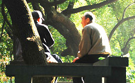 2.jpg ,平板电脑,媒体人,人人,如何才能从手机中抢回亲情?