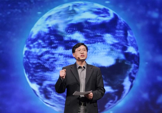 83296369.jpg ,并购重组,智能手机,操作系统,杨元庆欲收购一智能手机制造商 黑莓股价大涨14%