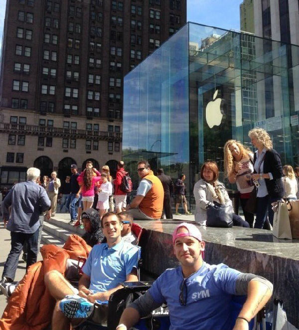 ,Apple,新iPhone：排队走起！