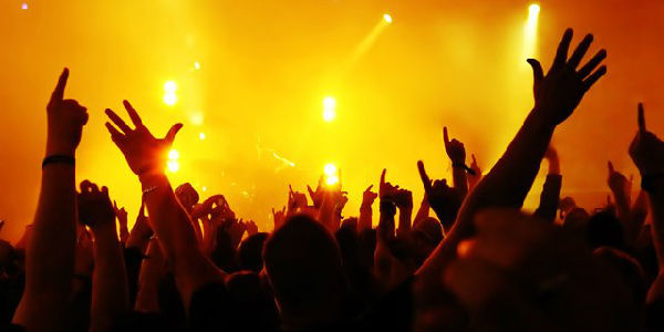 ,网民,搜狐,自媒体,选秀节目的网络狂欢：电视台和互联网寻求共赢