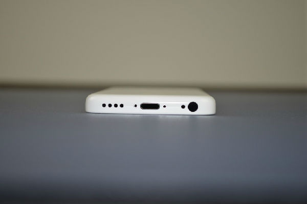 ,Apple,智能手机,即时通讯,趋势网爆料：廉价版iPhone5C大爆光