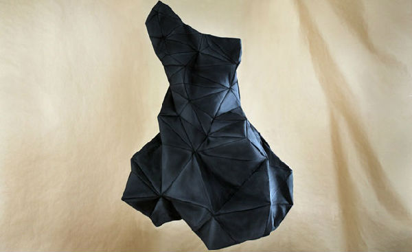 1344092307443.jpg ,互联网,网购的衣服不合身怎么办?三家服装定制电商要你好看