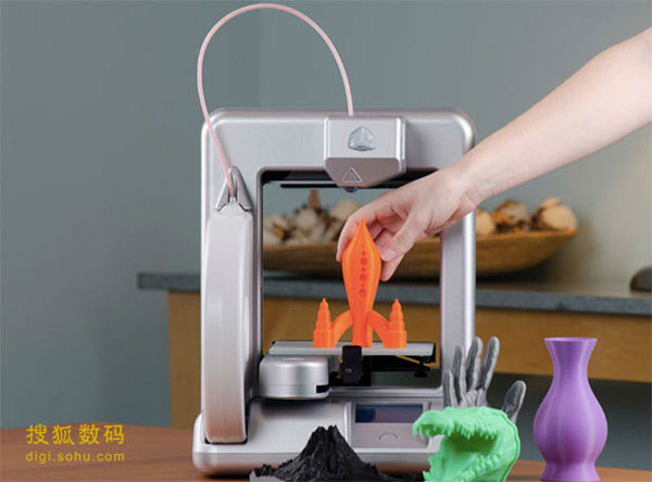 ,平板电脑,3D打印,人人,Google,CES2013酷品盘点：机械蜘蛛 虚拟雕刻 3D打印