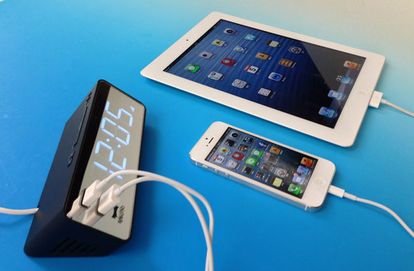 ,平板电脑,附有USB端口的方便式LED电波座钟