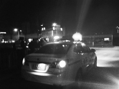 ,网民,媒体人,女子扶醉酒老人被诬陷撞人 发微博寻证人