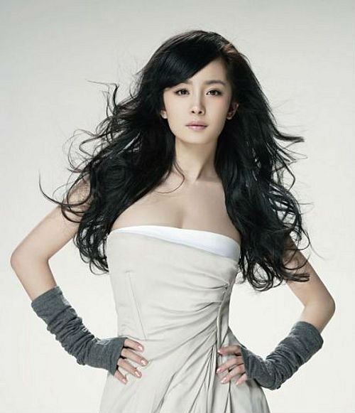 57_110220173659_2.jpg ,网民,看杨幂如何练就一颗钻 石心