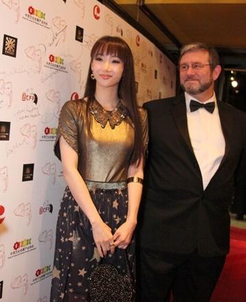 P_5743044_4__911520996.jpg ,互联网,爱新觉罗·启星身世 溥仪家族后代绝世美人