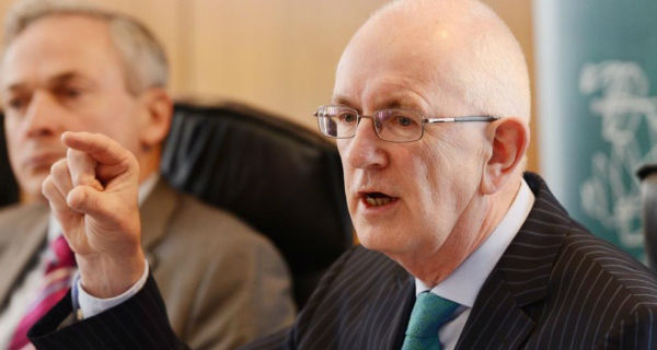 ,Apple,媒体人,爱尔兰否认秘密交易维持低税引资