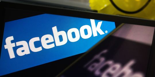 ,网民,Facebook：国家安全VS个人隐私