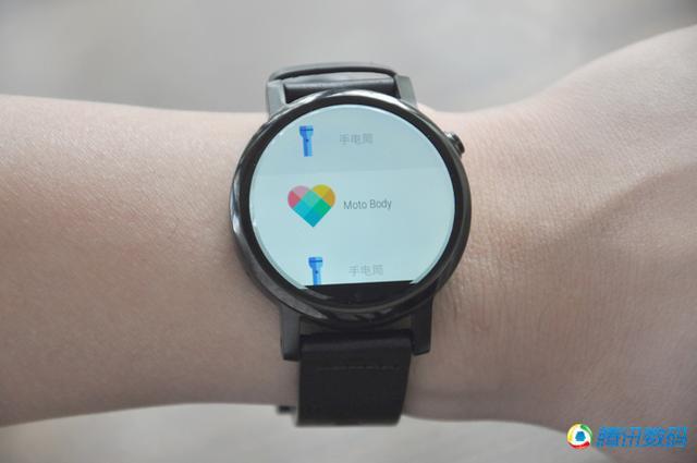 ,谷歌,苹果,iPhone,Apple Watch PK Moto 360：定位有差异