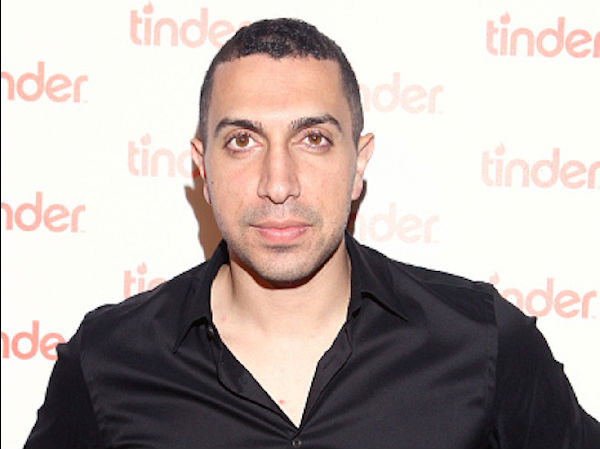 ,“鸡奸”的口误：社交神器Tinder CEO的尴尬