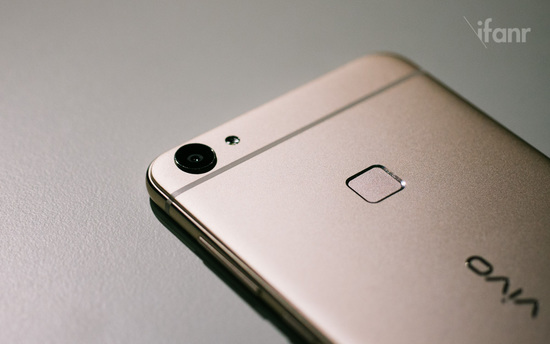 20151201064114012dc_550.jpg ,vivo X6:让手机足够快