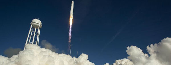 ,乔布斯,马斯克,开发者,黑客,谷歌,苹果,Facebook,Twitter,盘点2015年科技之最佳与最糟