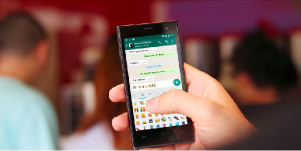 ,Facebook,大优惠！whats.app免除每年99美分的费用