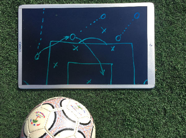 _____20160202141457 (1).png ,创始人,这个大号”kindle“可以当黑板使