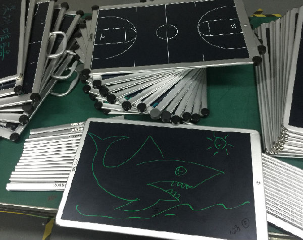 _____20160202155455.png ,创始人,这个大号”kindle“可以当黑板使