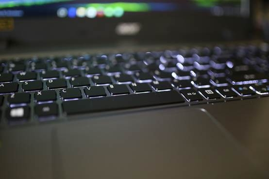 Acer宏碁V5威武EDG特别版电竞游戏本8.JPG ,微软,Acer宏碁V5威武EDG特别版玩家初体验:真英雄!