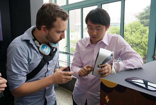 ,首款华为VR有啥看点？