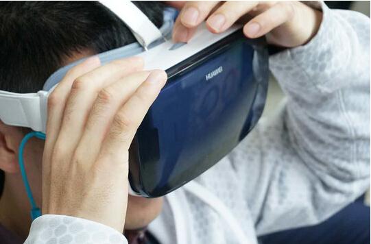 ,首款华为VR有啥看点？