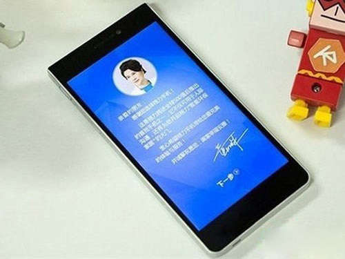 ,董明珠微博晒格力二代真机 自信最完美能卖一亿台