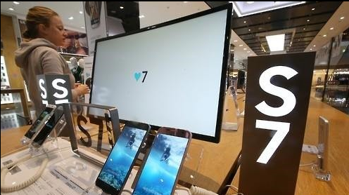 LPGQ4Q9K1}F8OZFGQSG78@2.png ,苹果,中低端机型胜负分明 三星欢喜苹果忧