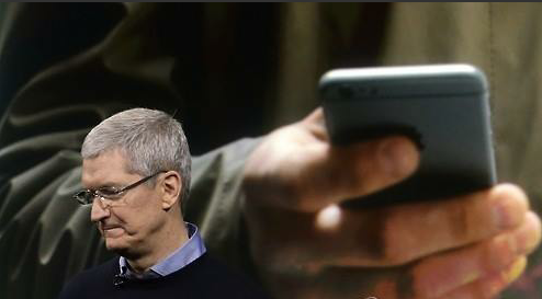 D{UESIDLW)Z6{LHY[N0%Q~Y.png ,苹果,中低端机型胜负分明 三星欢喜苹果忧