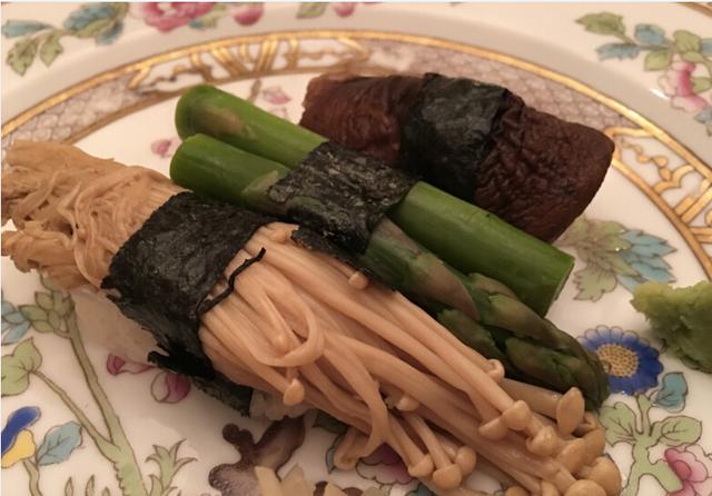 ,刘强东,奶茶妹,刘强东奶茶妹素食招待王力宏 土豪打麻将现高科技老千 传农村很黄很暴力？