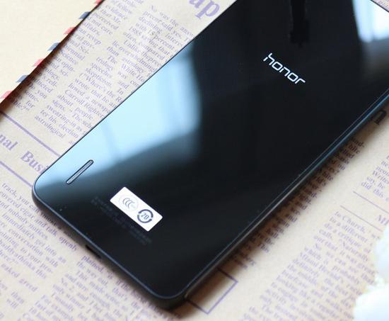 184608223.jpg ,小米,iPhone,华为荣耀8来了:外观设计看齐苹果4S