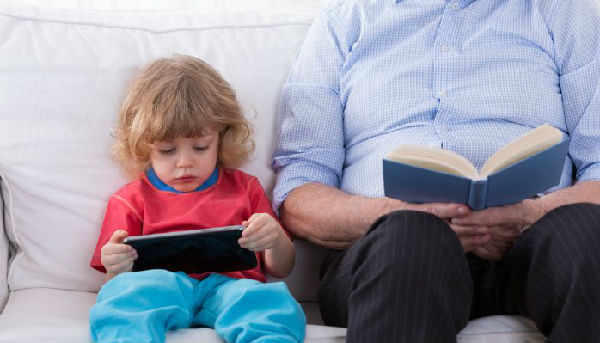 ,科技发展将拉大代鸿沟，专人服务或助力科技迷茫者