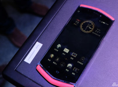 8848钛金手机M3售价9999元起