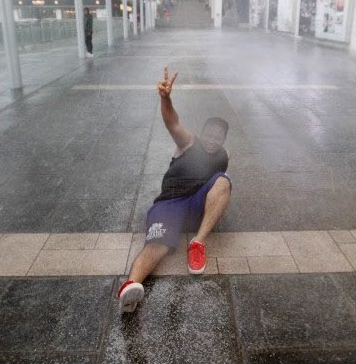 ,台风海马袭港 追风族不怕死逐浪