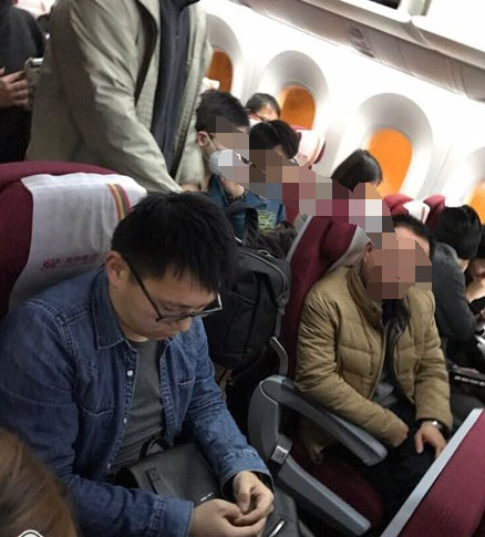 李元戎 ,互联网公司COO李元戎飞机上摸网红胸部 曾发文喊冤