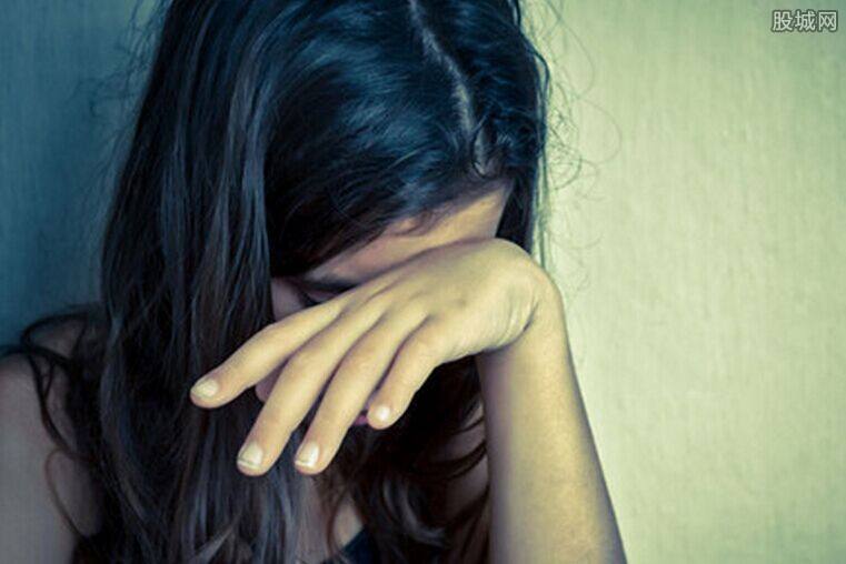 51短借被曝光 女大学生网贷两千元变欠十万 ,51短借被曝光 女大学生网贷两千元变欠十万