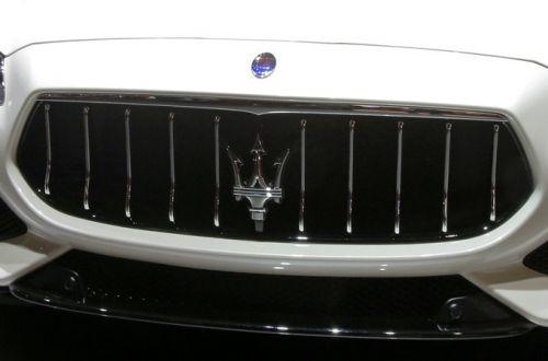 ,女儿爱上有妇之夫，母亲砸了玛莎拉蒂而被提起公诉