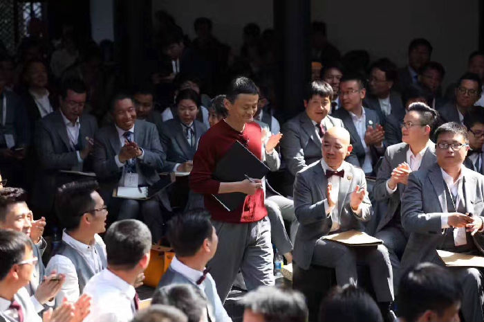 ,马云,马云校长湖畔大学开课啦~演讲不重要，学员才是未来