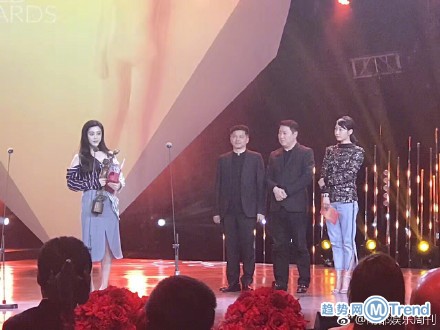 今日热点:白百何颁奖 54岁大妈扮少女骗男子18万