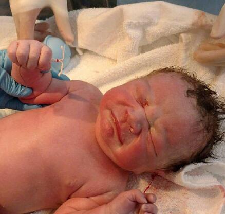 ,今日盘点：婴儿手握避孕环出生 梦想直播平台遭200多位主播讨薪