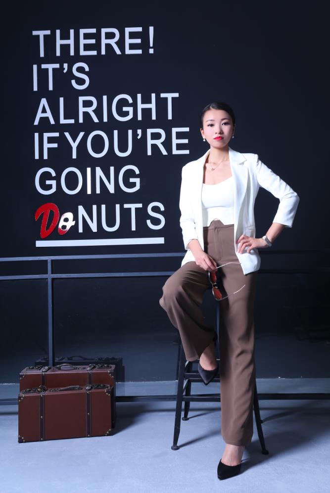 雷小兰 ,社交网络,【雷小兰】创业者该如何在移动社交新零售下手?