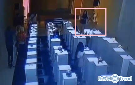 热点：中国女排接连惨败 她撞坏了135万的艺术品