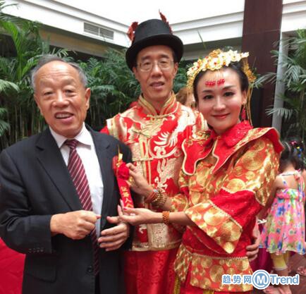 今日热点：央视主持人嫁美遭虐待 海底捞再发声明