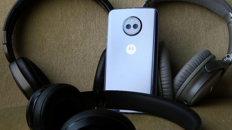 moto-x4.jpg